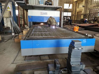 �����и��O��